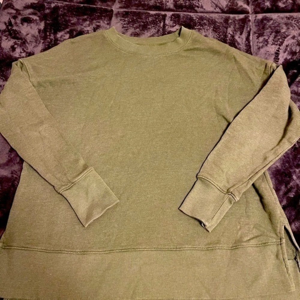 Time & Tru Crewneck Sweatshirt Size Small